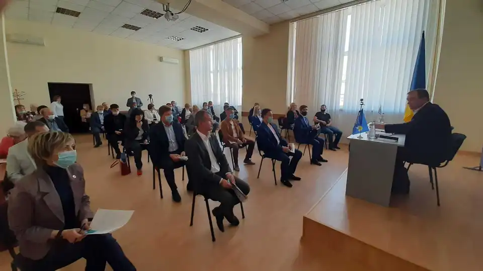 Кандидати в міські голови та депутатські списки: на Кіровоградщині відбулися партійні конференції