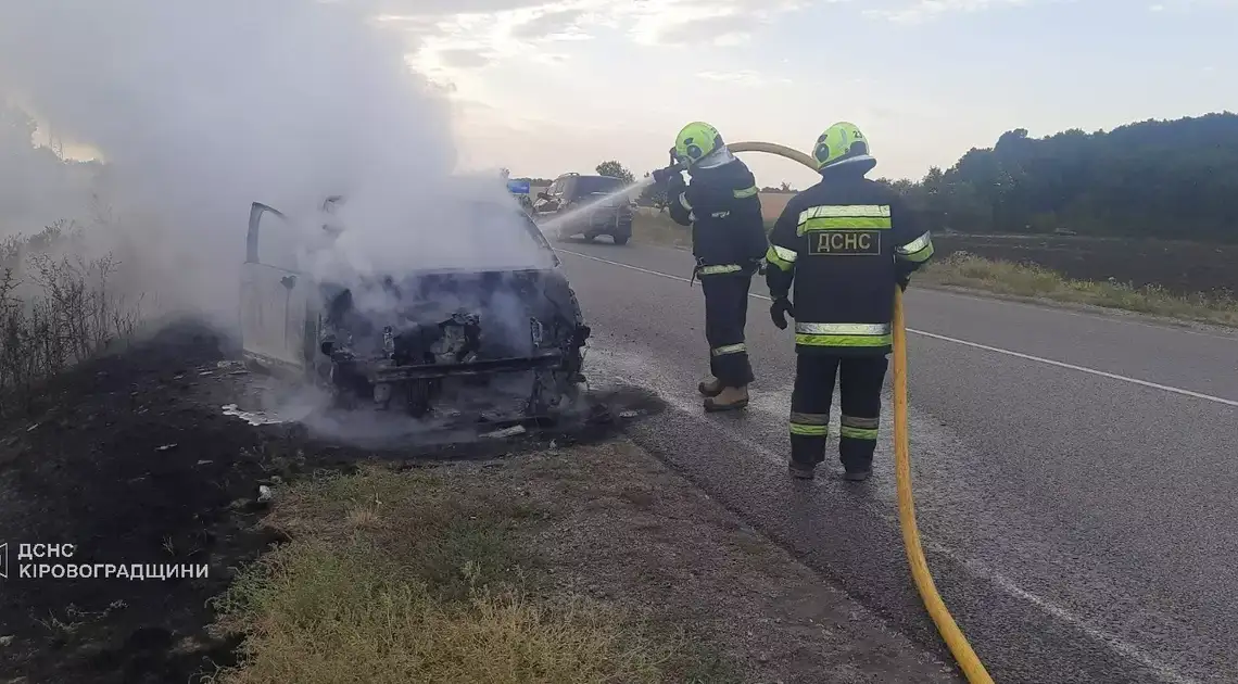 два автомобілі горіли у Кіровоградській області