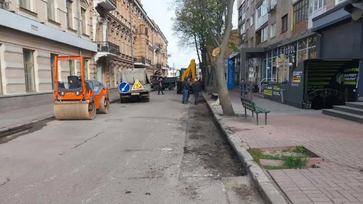 Ремонт дороги на вулиці Гоголя у Крлопивницькому