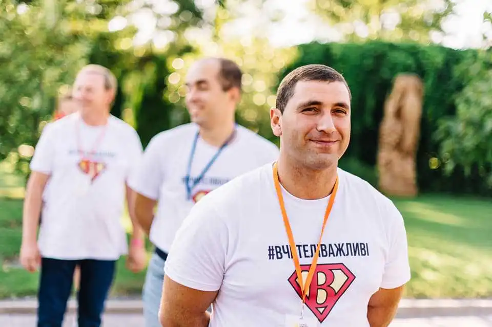 Блоги, квести й комікси: як педагог із Кіровоградщини розвиває свою школу