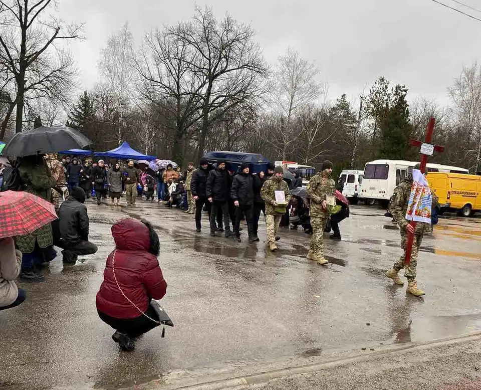 попрощалися з військовими