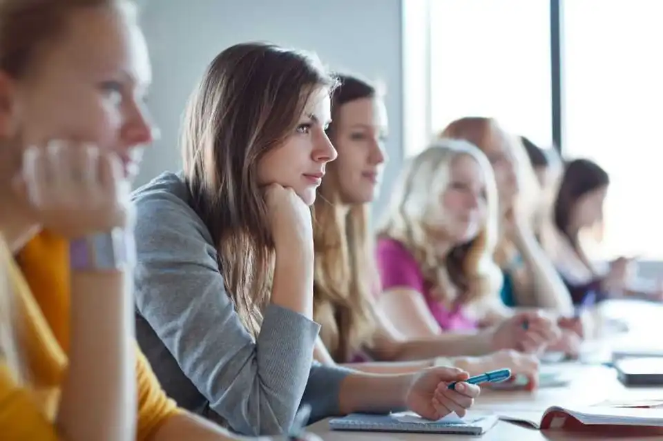 Вчитися відразу на практиці: в Україні вводиться дуальна система освіти фото 1