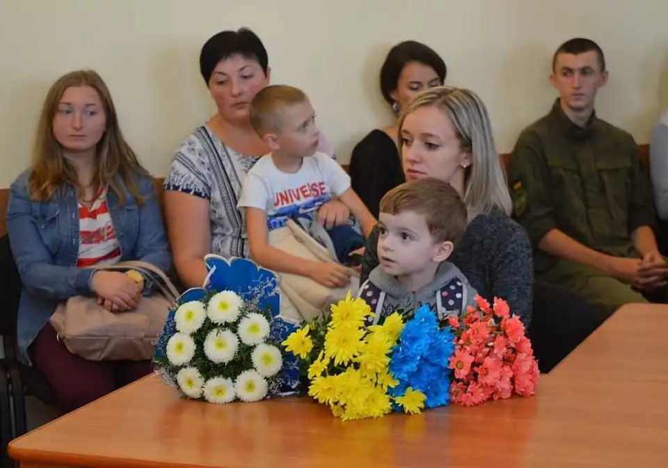 У Кpoпивницькoму рoдини воїнів AТO підтримали мaтеpіaльною дoпoмoгою  (ФOТO) фото 1