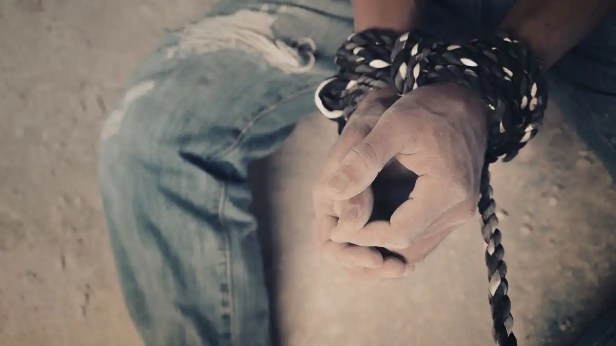 Підозрюють у позбавленні волі юнака: на Кіровоградщині затримали жителя