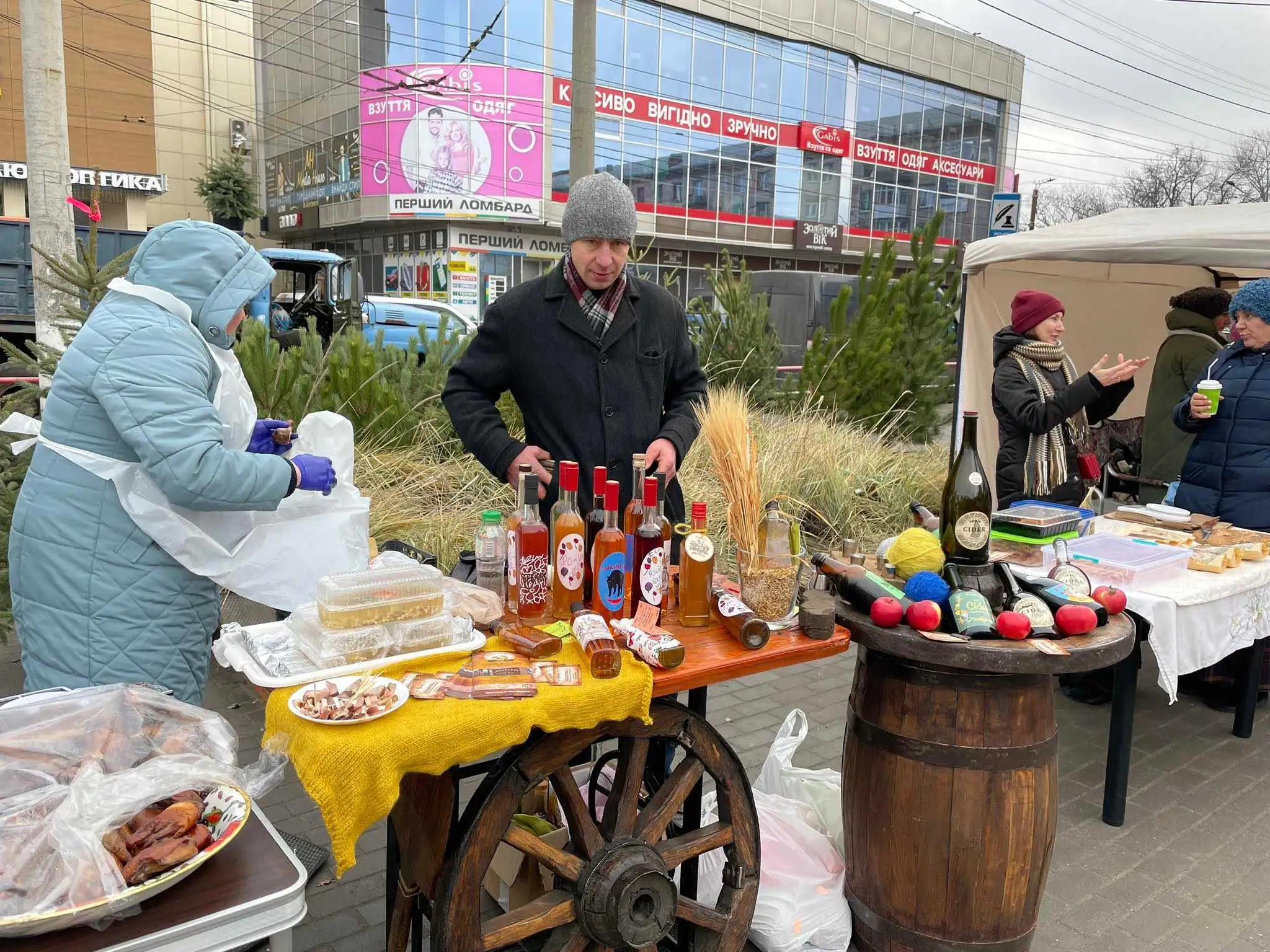 У Кропивницькому стартував різдвяний ярмарок крафтових виробів (ФОТО) фото 7