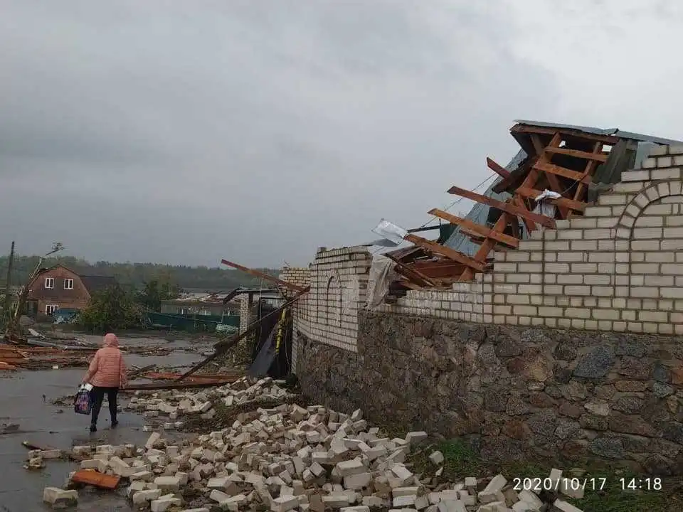 Міський голова пообіцяв фінансову допомогу постpаждалим під час буpевію у Кpопивницькому (ФОТО) фото 1
