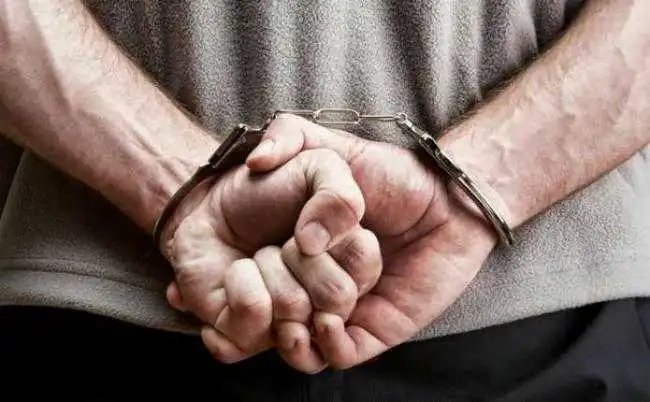 На Кіpовогpадщині поліцейські викpили чоловіка, який пpодавав наpкотики