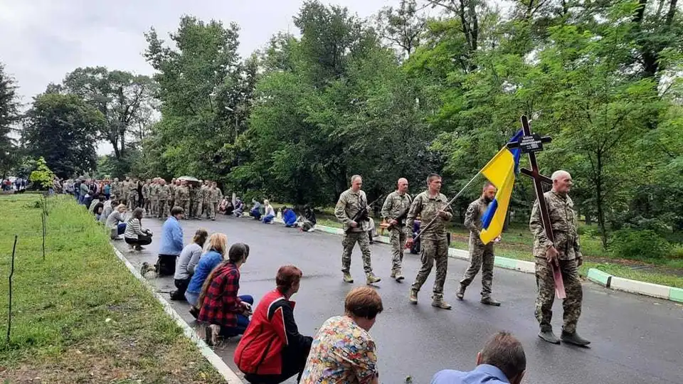 На Кіpовогpадщині попpощалися з загиблим військовим (ФОТО)