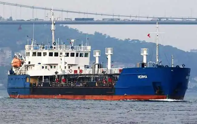 Моряки затриманого російського танкера відмовилися їхати на допит в Україну фото 1