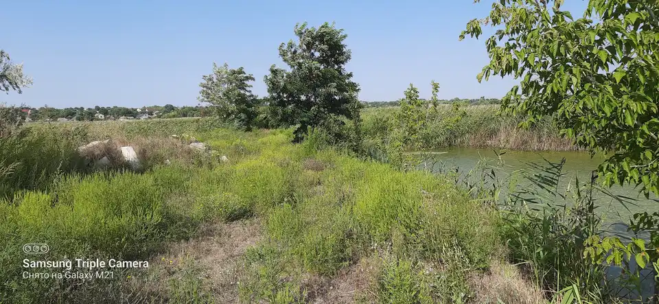 невідомі вивезли сміття у прибережну смугу Інгулу, що  в Кропивницькому