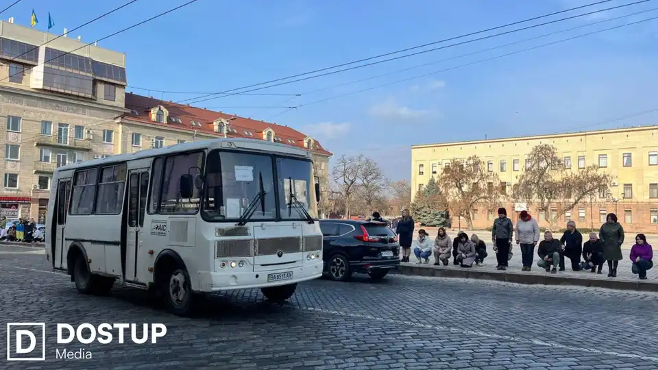 У Кропивницькому попрощалися з двома військовими: містом проїхав траурний кортеж