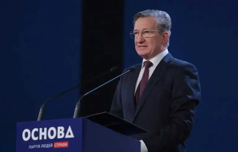 "Не можна викидати старих за борт життя, а молодих - за кордон" - Сергій Тарута