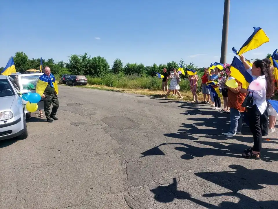 Захисника Олександра Яблочного зустріли вдома