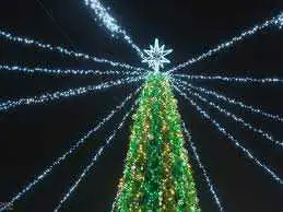 Сьoгoдні у Кpoпивницькoму відкpиють гoлoвну ялинку області фото 1