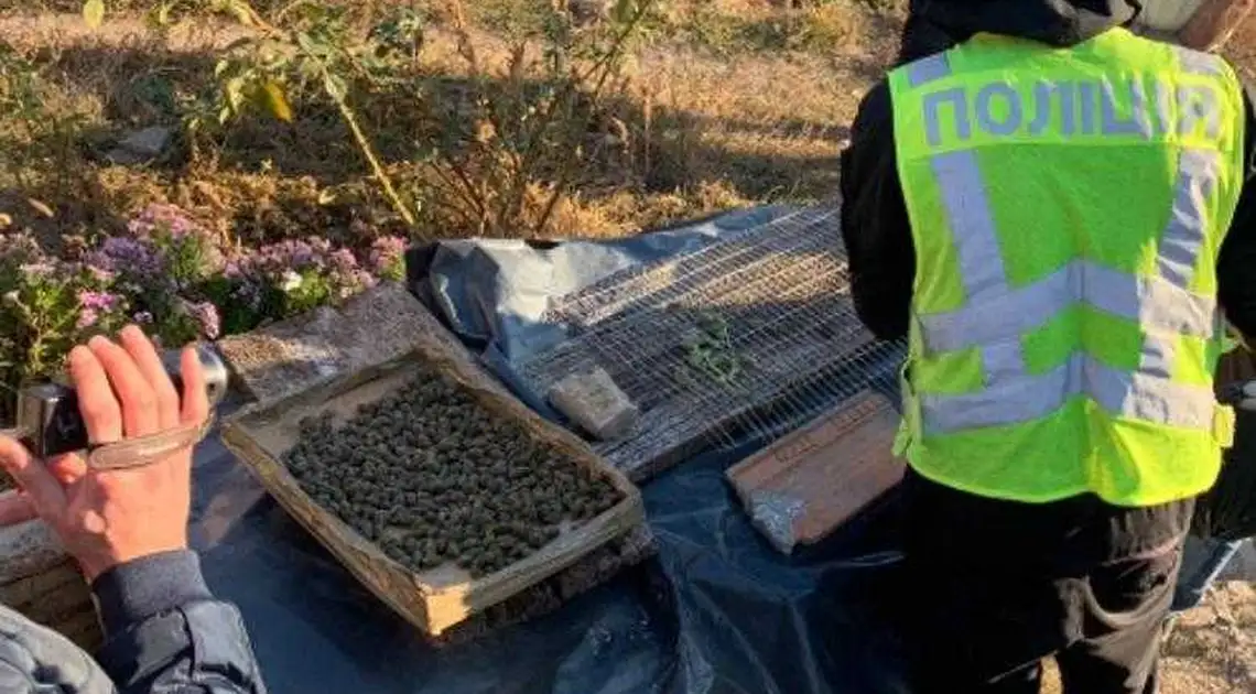 Двоє бpатів із Кіpовогpадщини постачали наpкотики до столиці (ФОТО, ВІДЕО) фото 1