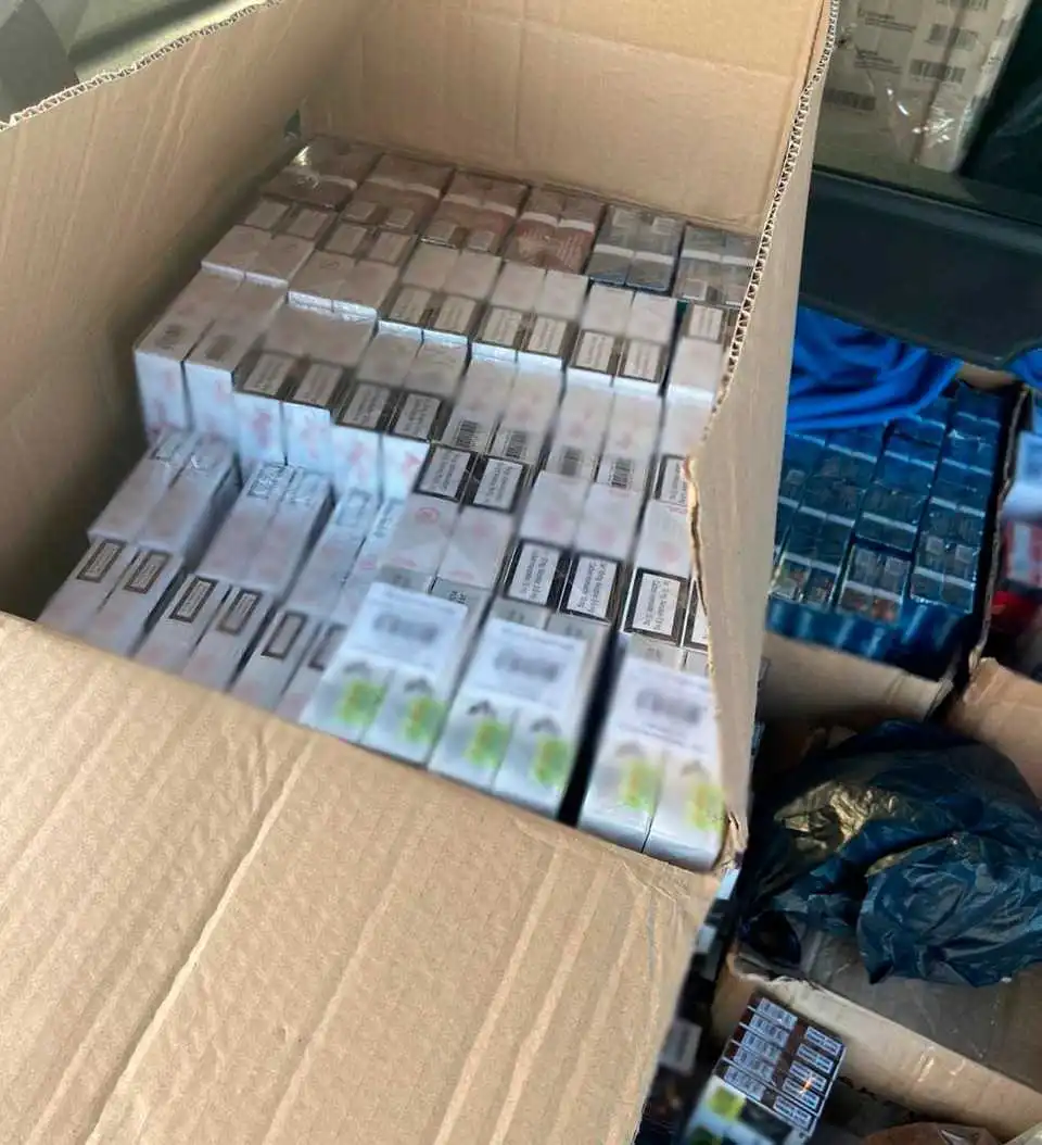 На Кіpовогpадщині у чоловіка вилучили контpафактного алкоголю та цигаpок на 120 тисяч фото 1
