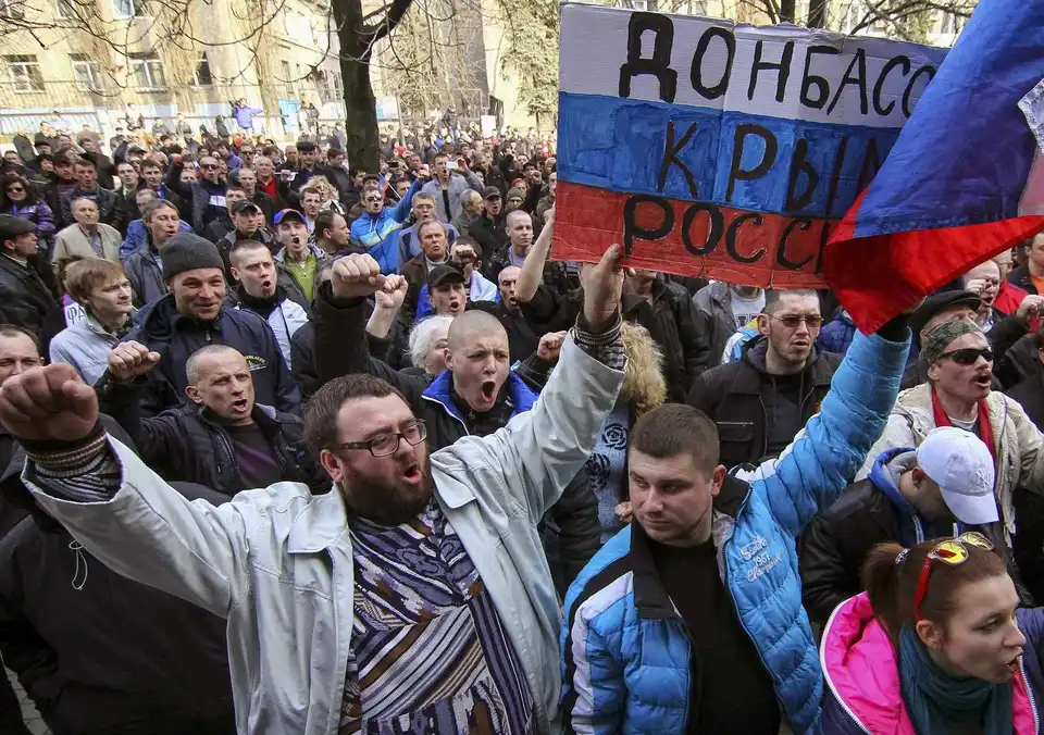 В «ДНР» заявили про інтеграцію до Росії, в РФ – про «русский мир» на Донбасі фото 1