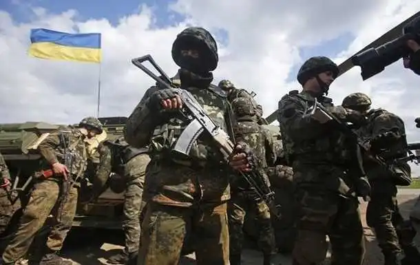 На фоні протестів у столиці «балакуни» Путіна «розгойдують» українську армію