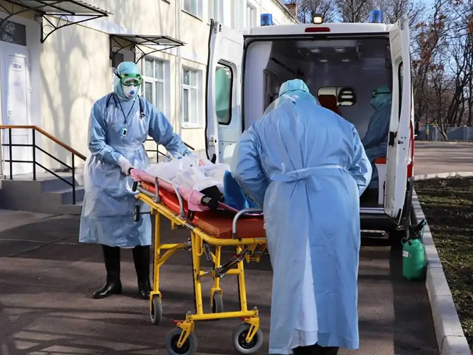 Понад 3800 жителів Кіровоградщини наразі хворіють на COVID, 17 - у тяжкому стані