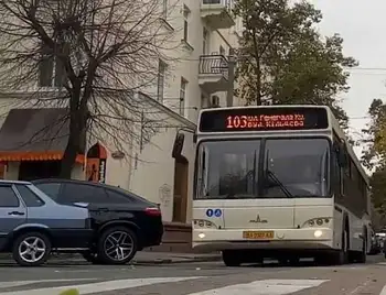 У Кропивницькому тимчасово  змінюють схеми руху двох автобусних маршрутів фото 1