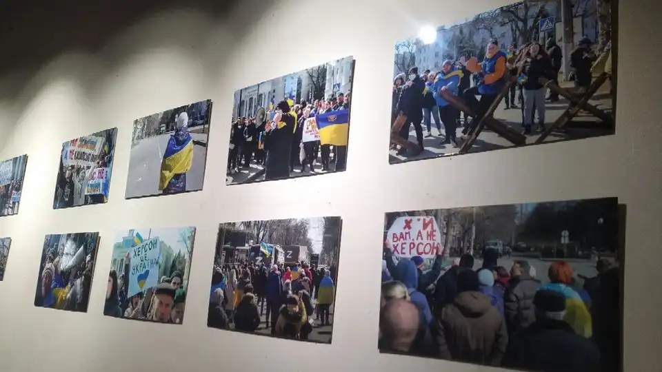 Фотовиставка Олександра Корнякова "Нескорений Херсон" у Львові