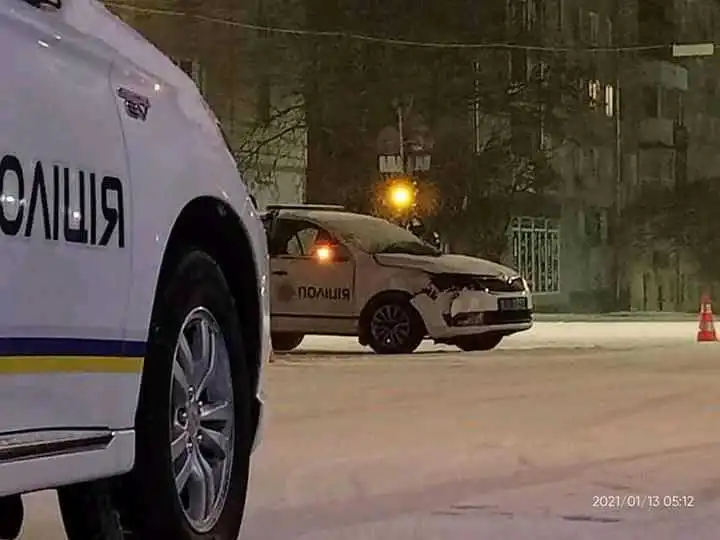 На Кіровоградщині зіткнулися дві поліцейські автівки (ФОТО)