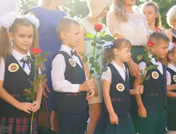 У школах Кропивницького відзначили День знань по-новому (ФОТОРЕПОРТАЖ) фото 1