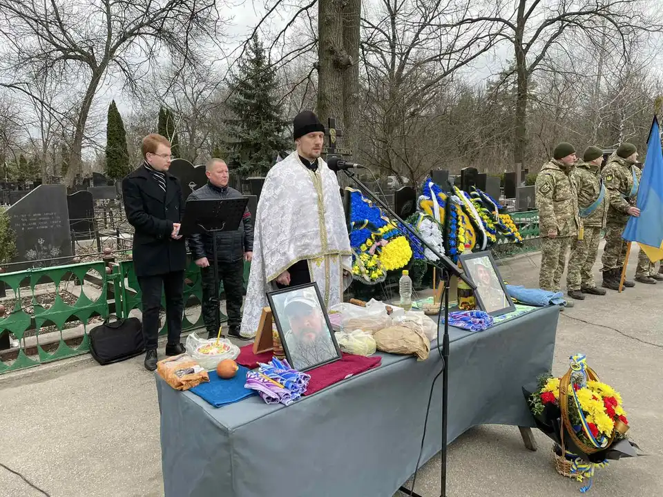 попрощалися з військовими