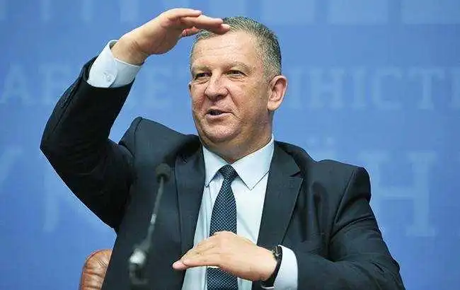 "Близько 500 доларів": Рева обнадіяв заявою про зарплати в Україні фото 1