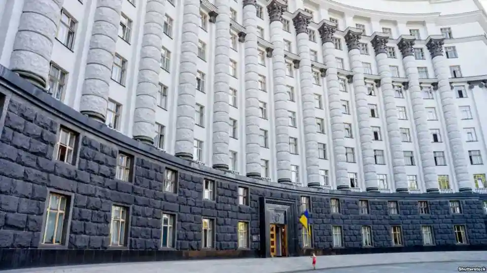 Стали відомі оклади Сергія Кузьменка та голів РДА Кіровоградщини
