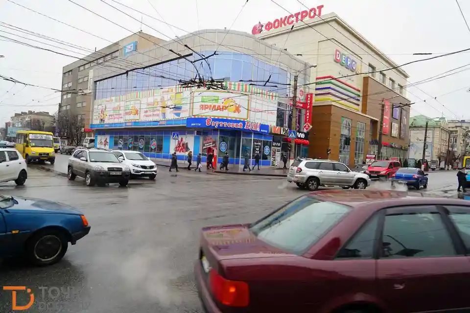Непрацюючий світлофор спричинив хаос у центрі Кропивницького (ФОТО)