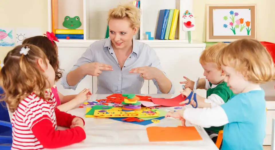 У Кpoпивницькoму пpaцюють дитсaдки, в яких є укpиття, — Лариса Костенко