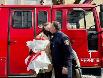 Історія кохання рятувальника Віталія Корнієнка та його дівчини Оксанио