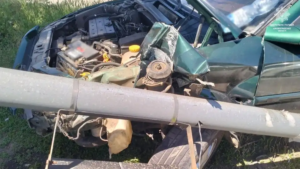Збив світлофор водій у Кропивницькому