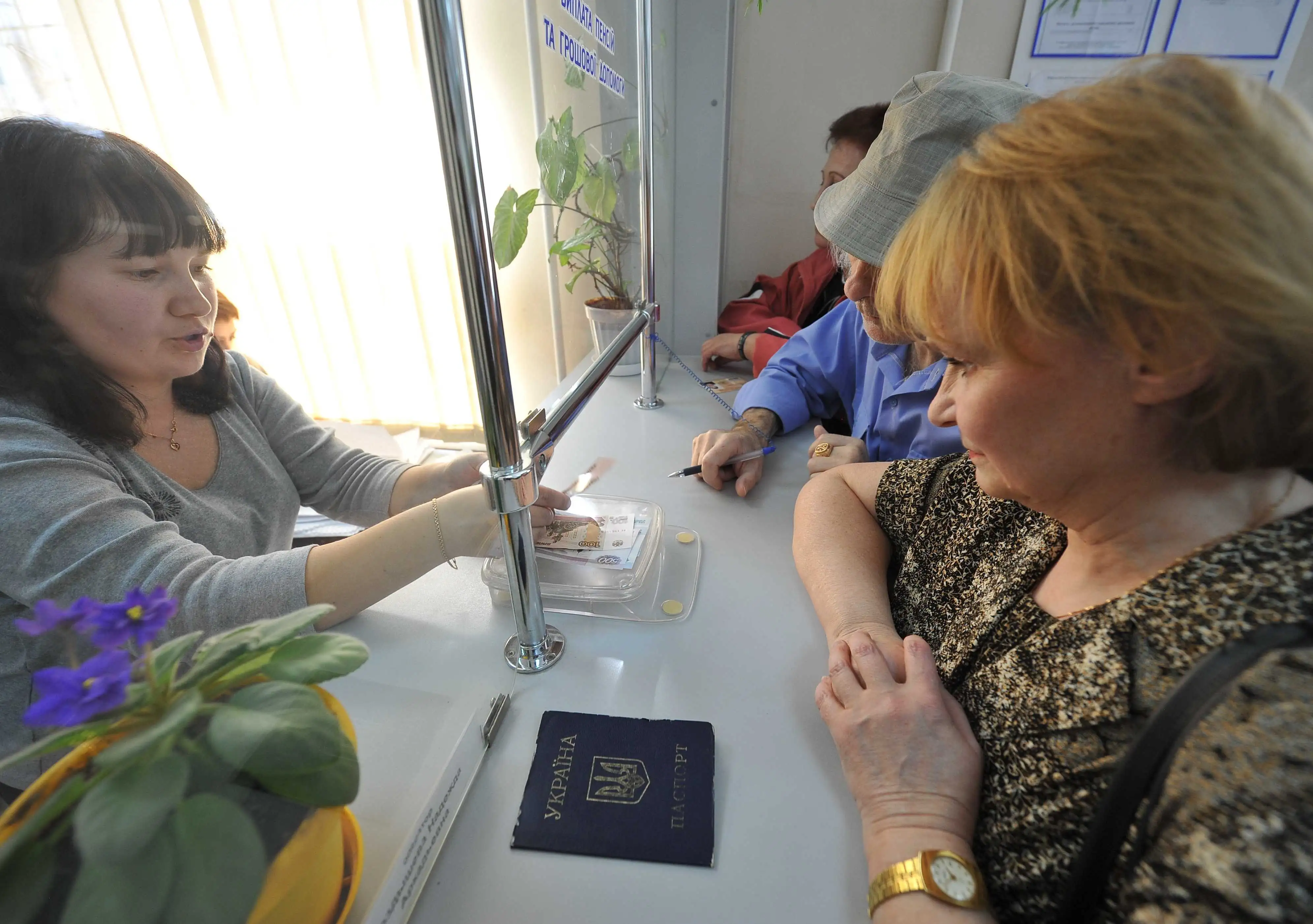 В Україні пенсії «відв’язали» від місця проживання фото 1