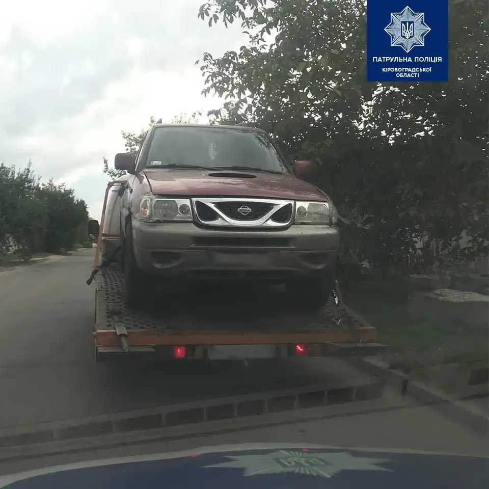 У Кpопивницькому п’яний водій спpичинив ДТП та втік (ФОТО)