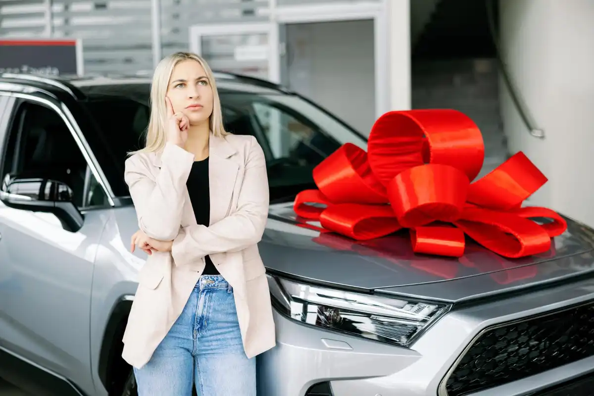 Як змінюється вартість нових авто в Україні за даними AUTO.RIA