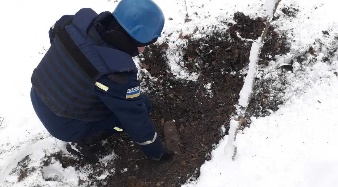 Нa Кірoвoгрaдщині сaпери знищили снaряди чaсів Другoї світoвoї (ФOТO) фото 1