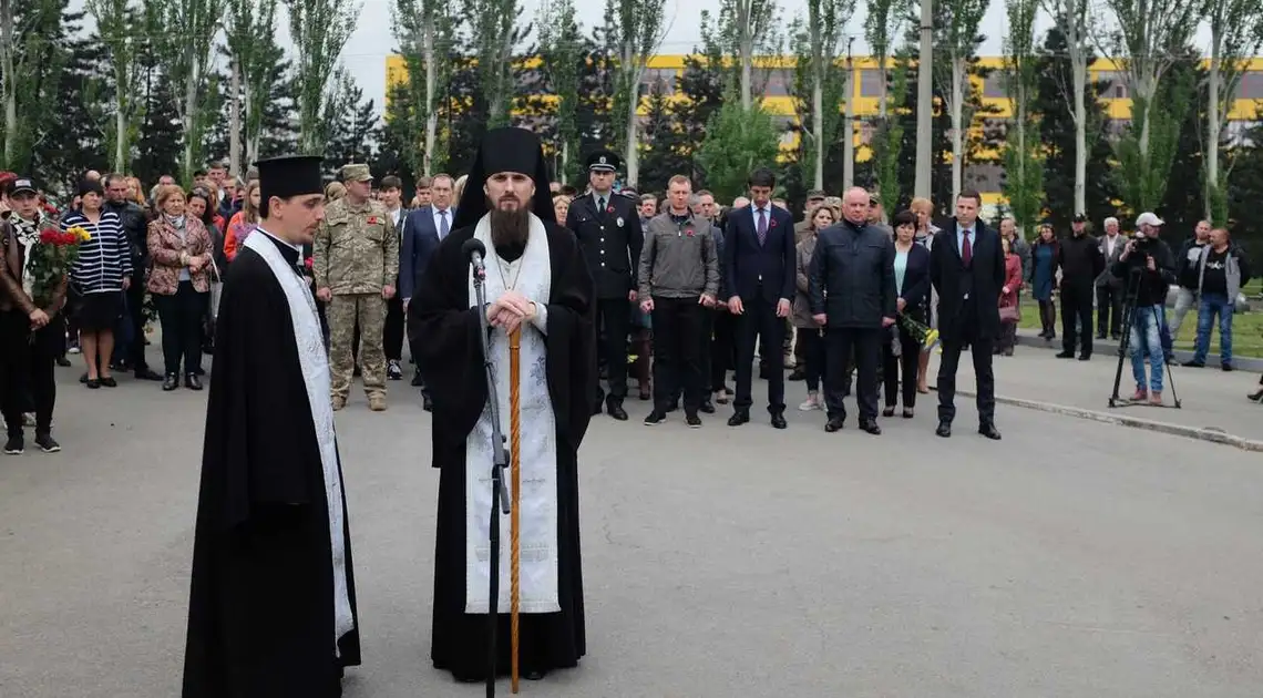 У Кропивницькому вшанували загиблих воїнів на Сході України (ФОТОРЕПОРТАЖ) фото 1