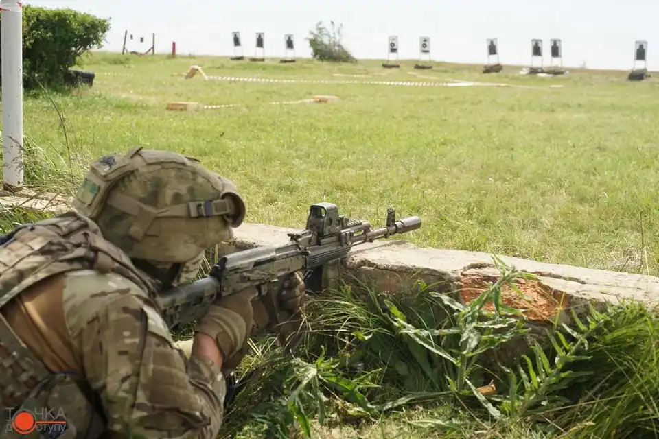 З прицілом на АТО: на Кіровоградщині тривають масштабні військові навчання за НАТОвськими стандартами  (ФОТОРЕПОРТАЖ) фото 27