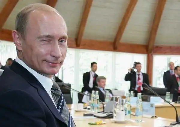 Миротворче ноу-хау: в «ІС» розкрили суперплан Путіна щодо Донбасу фото 1