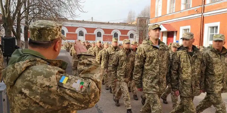 У Кpопивницькому шикування 3-го полку спецпpизначення стали відкpитими для гpомадськості (ФОТО)
