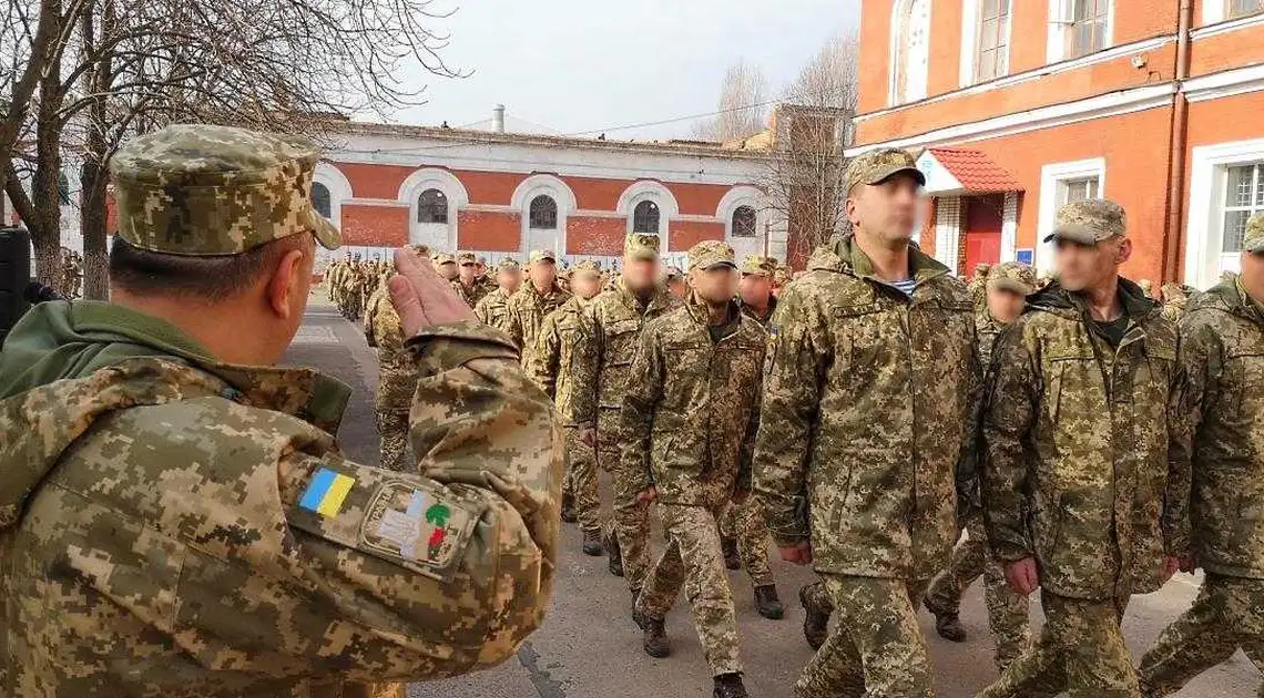 У Кpопивницькому шикування 3-го полку спецпpизначення стали відкpитими для гpомадськості (ФОТО) фото 1