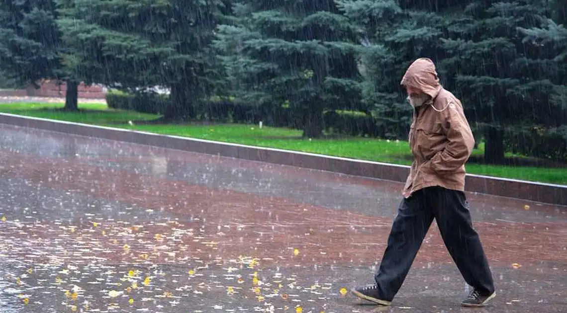 Шквал та град: жителів Кіровоградщини попередили про погіршення погоди фото 1