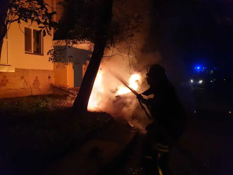 У Кропивницькому на Коваленка горів «Lexus» (ФОТО)
