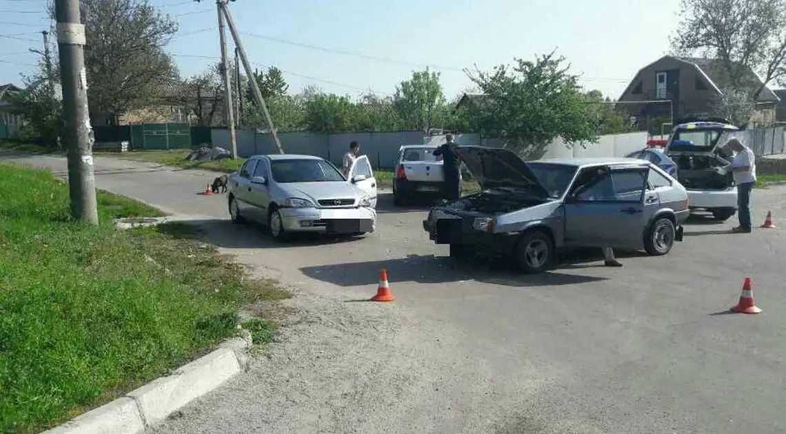 У Кропивницькому на «тихому» перехресті не розминулися дві іномарки (ФОТО) фото 1