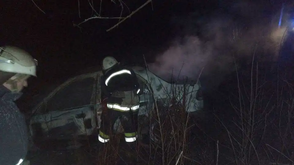 На Кіровоградщині горів автомобіль (ФОТО)