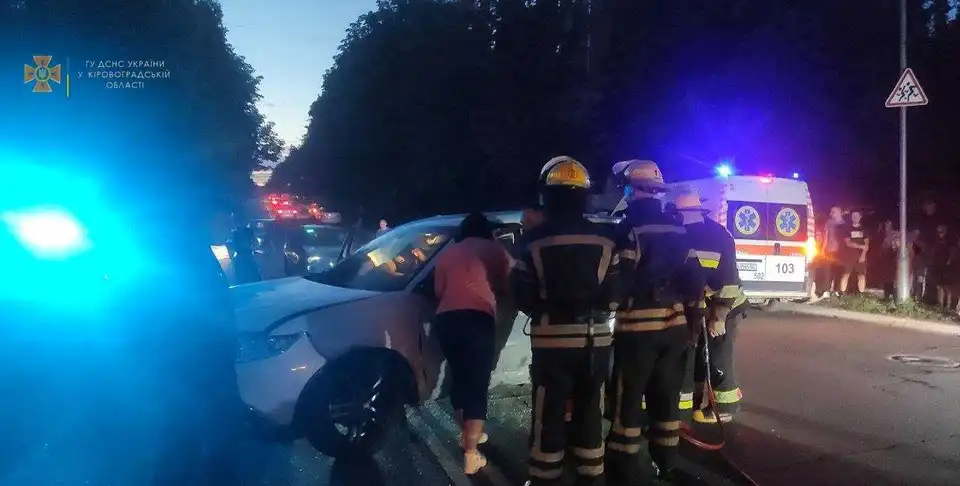 В Олександрії сталася ДТП: є загиблий (ФОТО, ВІДЕО)