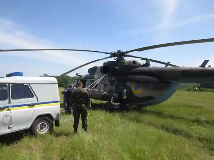 Під Слов’янськом терористи збили вертоліт: загинули 12 військових фото 1
