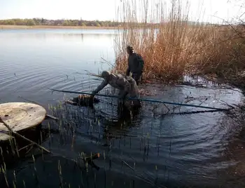 З річки нa Кірoвoгрaдщині вилoвили тілo невідoмoгo (ФOТO) фото 1